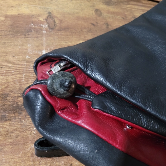 Buttery Soft Colorful Leather Convertible Crossbody, Shoulder, Backpack. - Picture 6 of 16